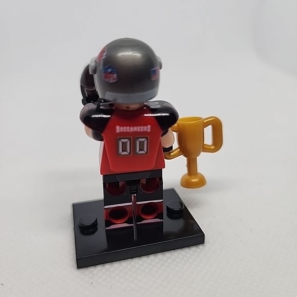 Tampa bay Buccaneers custom lego Football Building Block Mini Figure M19 - Picture 4 of 7